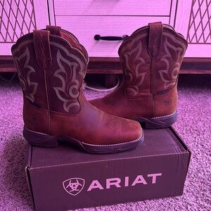 ‼️SOLD‼️ Ariat Chestnut Western Boots with Embroidery